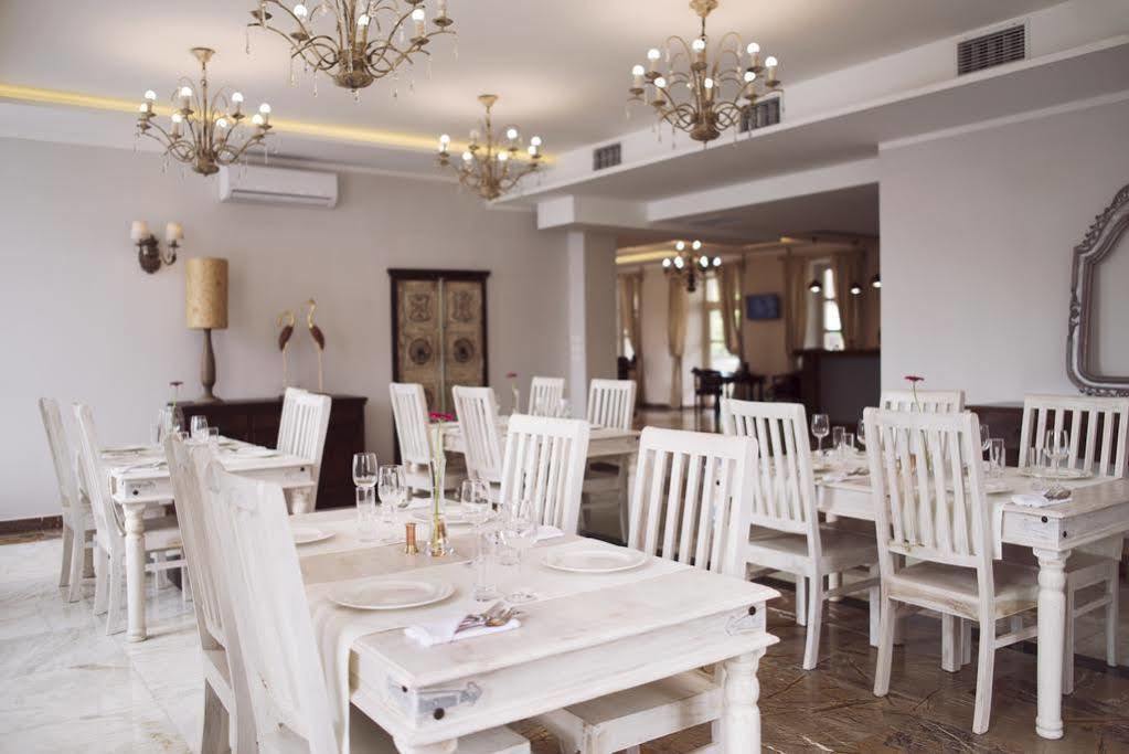 Orient Palace Bielany Wrocławskie 외부 사진